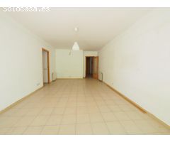 SE VENDE PISO EN TERRASSA, ZONA SIGLO XX