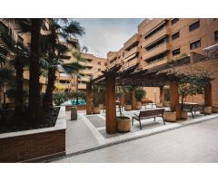 UNA VIVIENDA, SITUADA EN AVDA. CAÑITO BAZAN. 3 DORMITORIOS, 2 BAÑOS, COCHERA, TRAST y PISCINA.