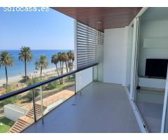 Moderno piso de lujo en la primera línea de la playa en venta en la exclusiva residencia Bossa del M