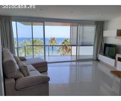 Moderno piso de lujo en la primera línea de la playa en venta en la exclusiva residencia Bossa del M