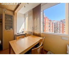 Piso de 4 habitaciones en calle Llull