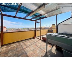 Ático Dúplex con Terraza y Vistas al Mar en Sant Lluís, Palafolls