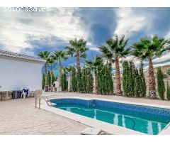Chalet en Venta en Canillas de Aceituno, Málaga