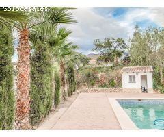 Chalet en Venta en Canillas de Aceituno, Málaga