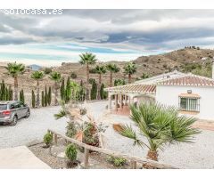 Chalet en Venta en Canillas de Aceituno, Málaga