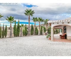 Chalet en Venta en Canillas de Aceituno, Málaga