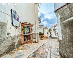 Casa de Pueblo en Venta en Comares, Málaga