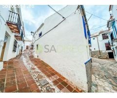 Casa de Pueblo en Venta en Comares, Málaga