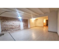 Piso 1º + local a pie de calle en la planta inferior de 81 m² cada formando una sola entidad.