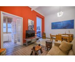 Piso en Barcelona , céntrico zona El Raval, 114 m2 de superficie , luminoso.