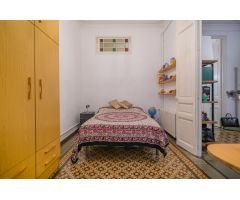 Piso en Barcelona , céntrico zona El Raval, 114 m2 de superficie , luminoso.