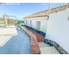 Chalet en Alquiler en Sayalonga, Málaga