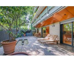 ¡Exclusivo Lujo y Espacio en el Corazón de Sant Gervasi, Barcelona!