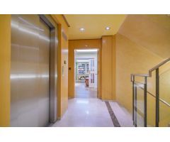 ¡Exclusivo Lujo y Espacio en el Corazón de Sant Gervasi, Barcelona!