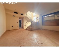 Tríplex en esquina con jardín privado en Los Alcázares