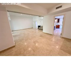 GRAN CHALET INDEPENDIENTE CON PARCELA DE 886 M²