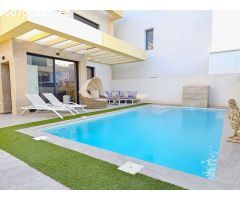 Chalet en Venta en Los Montesinos, Alicante
