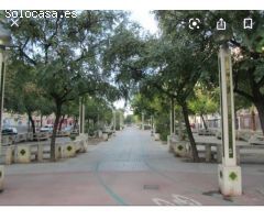 Se vende planta baja, con patio interior, luminosa,