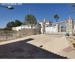 GRAN CASA CON PARCELA INDEPENDIENTE Y PISCINA