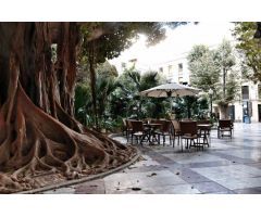 TRASPASO DE BAR - CAFETERÍA,