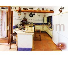 **BUENA OPORTUNIDAD de vivienda y negocio Turístico***