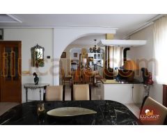 ESPECTACULAR CHALET, URBANO, 3 PLANTAS, PISCINA. URB. LA HUERTA.