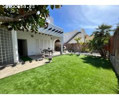 Chalet en Alquiler en Vera Playa, Almería