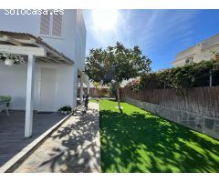 Chalet en Alquiler en Vera Playa, Almería