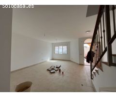 Duplex de 4 dormitorios en Palomares