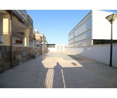 Apartamento de 2 dormitorios  en planta baja en Palomares SA1072