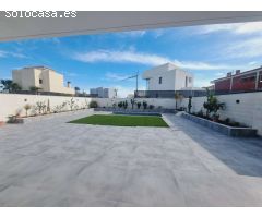 Villa de ensueño junto al mar en Vera Playa