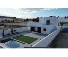 Villa de ensueño junto al mar en Vera Playa