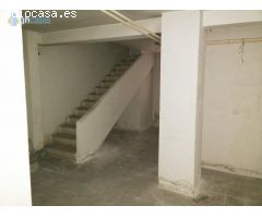Local en venta en Aluche, Madrid.