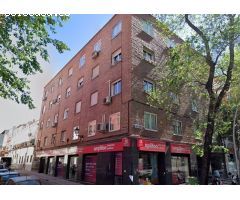 Local comercial en el barrio de Puerta del Ángel, Madrid.