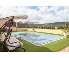 OPORTUNIDAD!CASA INDEPENDIENTE EN URBANIZACION LAS FUENTES, ZONA FUENTENOVILLA.