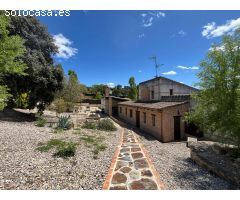 CHALET INDEPENDIENTE EN HONTOBA 4 DORMITORIOS, 4 BAÑOS COMPLETOS, ASEO Y PISCINA.