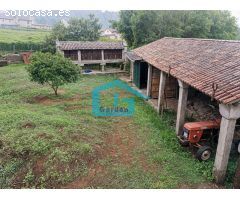 Meaño: magnifica casona de pueblo, construida en piedra, con finca cercada por muro...