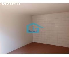 Sanxenxo: vendemos casa con finca, local comercial...