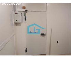 Sanxenxo: vendemos casa con finca, local comercial...