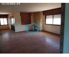 Sanxenxo: vendemos casa con finca, local comercial...