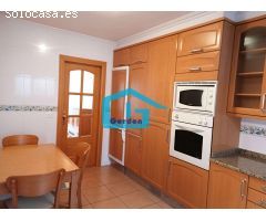 Sanxenxo: A7235: Chalet pareado a pocos mts del mar...