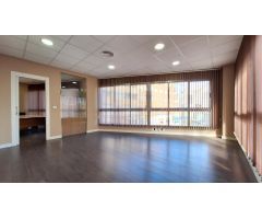 Oficina de 138 m² en la Plaza Adolfo Suarez de Alcantarilla