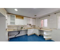 Vivienda en venta de 4 dormitorios junto a teatro Romea