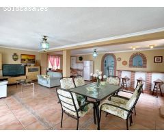 VILLA EN EL COTO