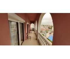 Villa jardín y piscina en Playamar