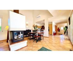 Villa de Lujo en Venta en Els Poblets, Alicante