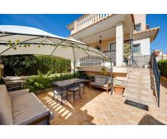Chalet en Venta en Residencia los Altos, Alicante