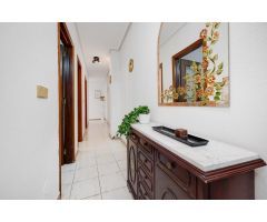 Apartamento en Venta en Torrevieja, Alicante