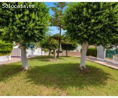 Casa de Pueblo en Venta en Residencia los Altos, Alicante
