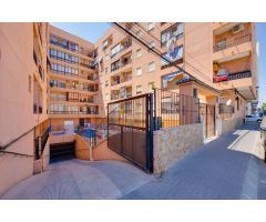 Apartamento en Venta en Torrevieja, Alicante